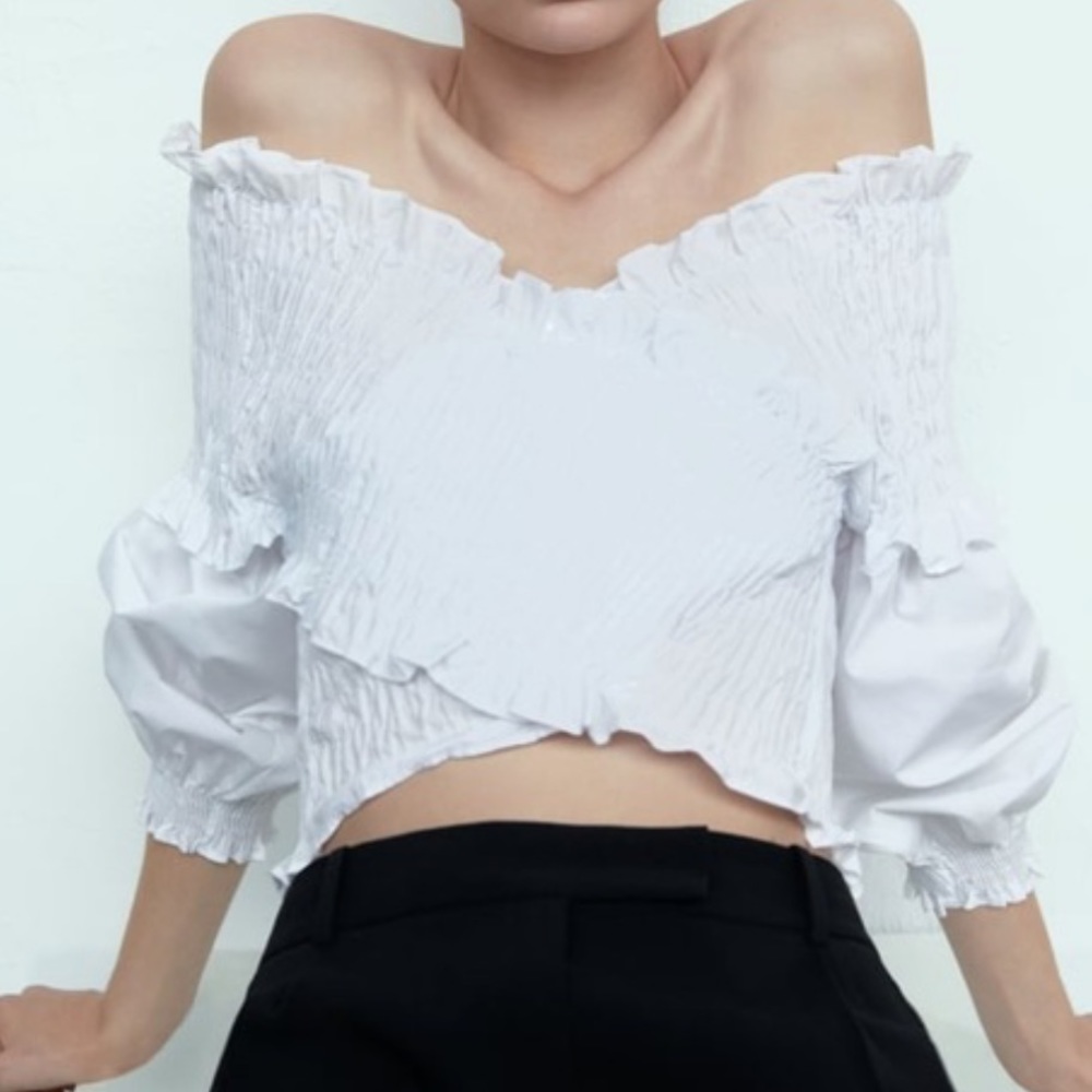 ZARA CROPPED TOP WITH ELASTIC DETAIL